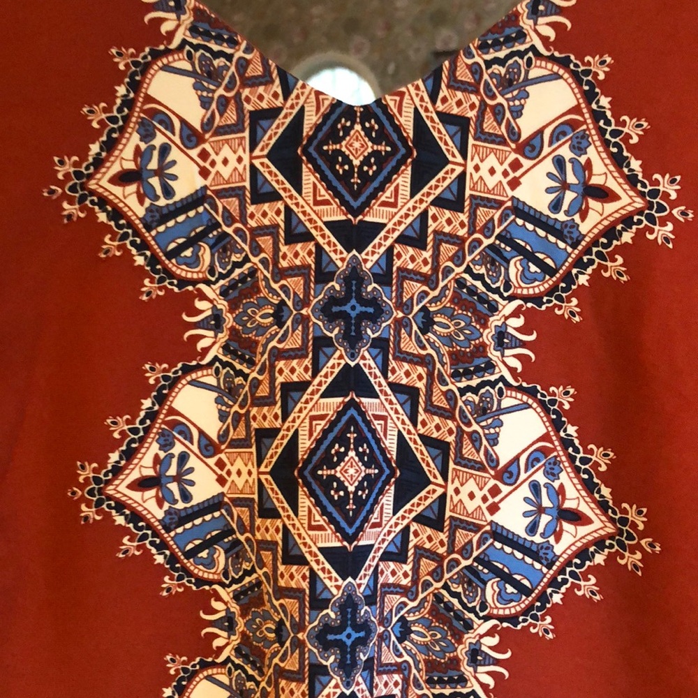 Fun Aztec looking dress - Picture 4 of 6